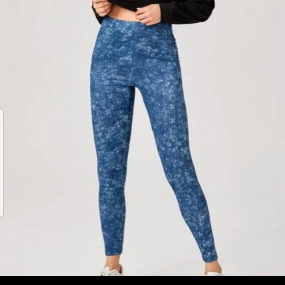 ROMWE Blue Tie Dye Leggings size Medium